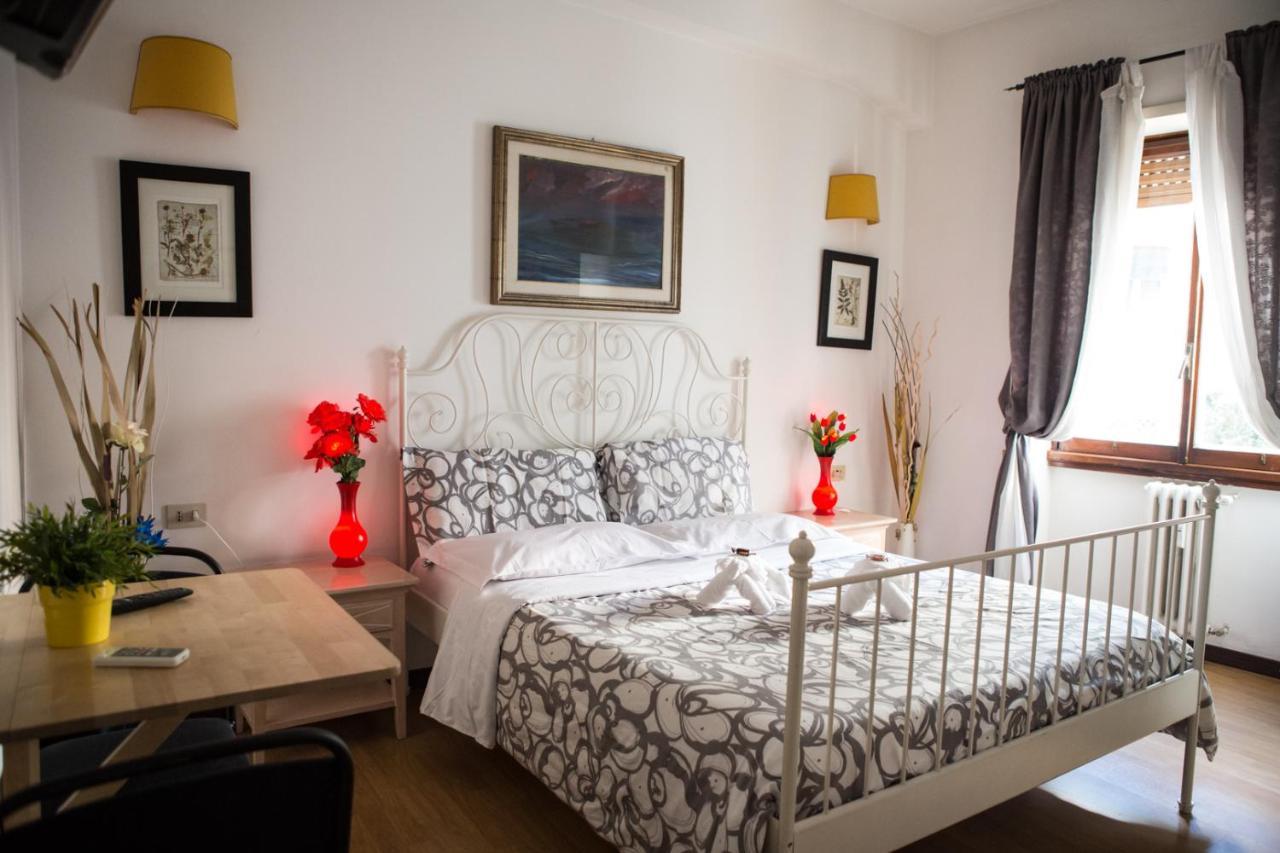 Marco E Laura Al Vaticano Bed & Breakfast 3*