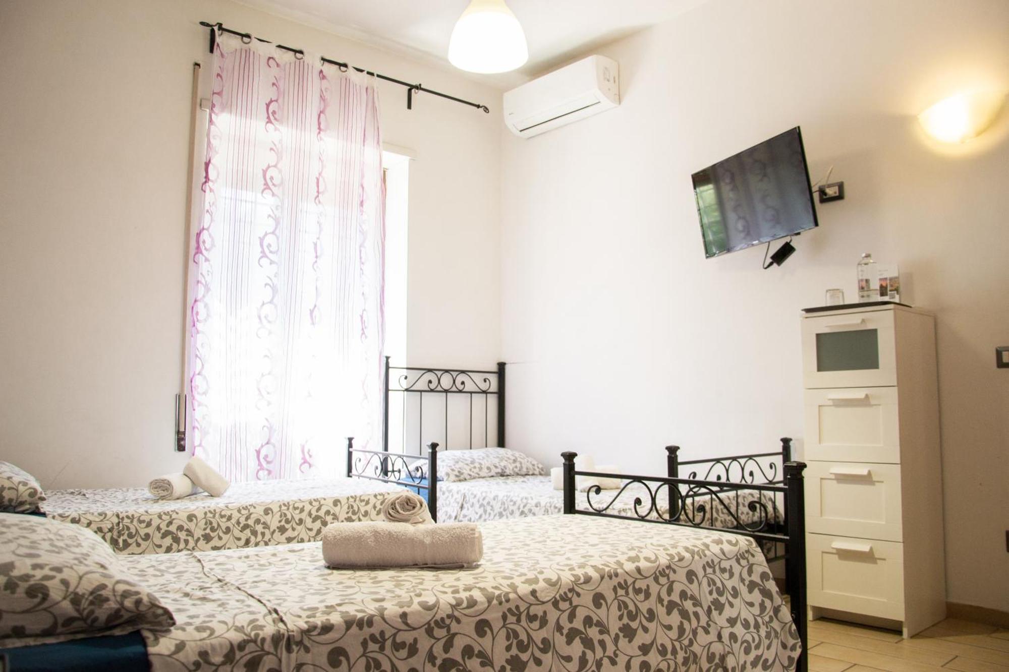 Marco E Laura Al Vaticano Bed & Breakfast 3*